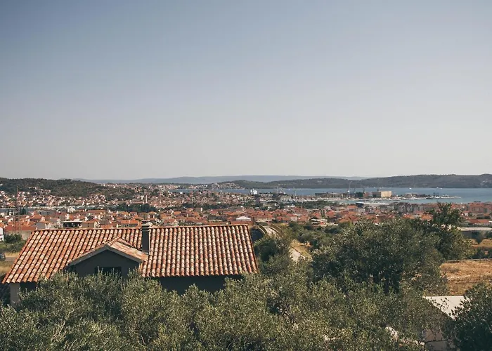 Andrea Trogir