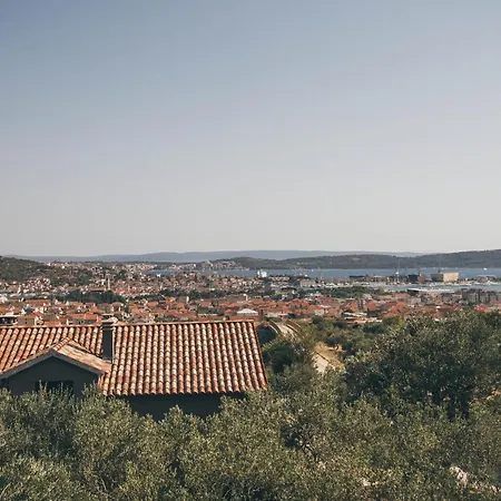 Andrea Trogir